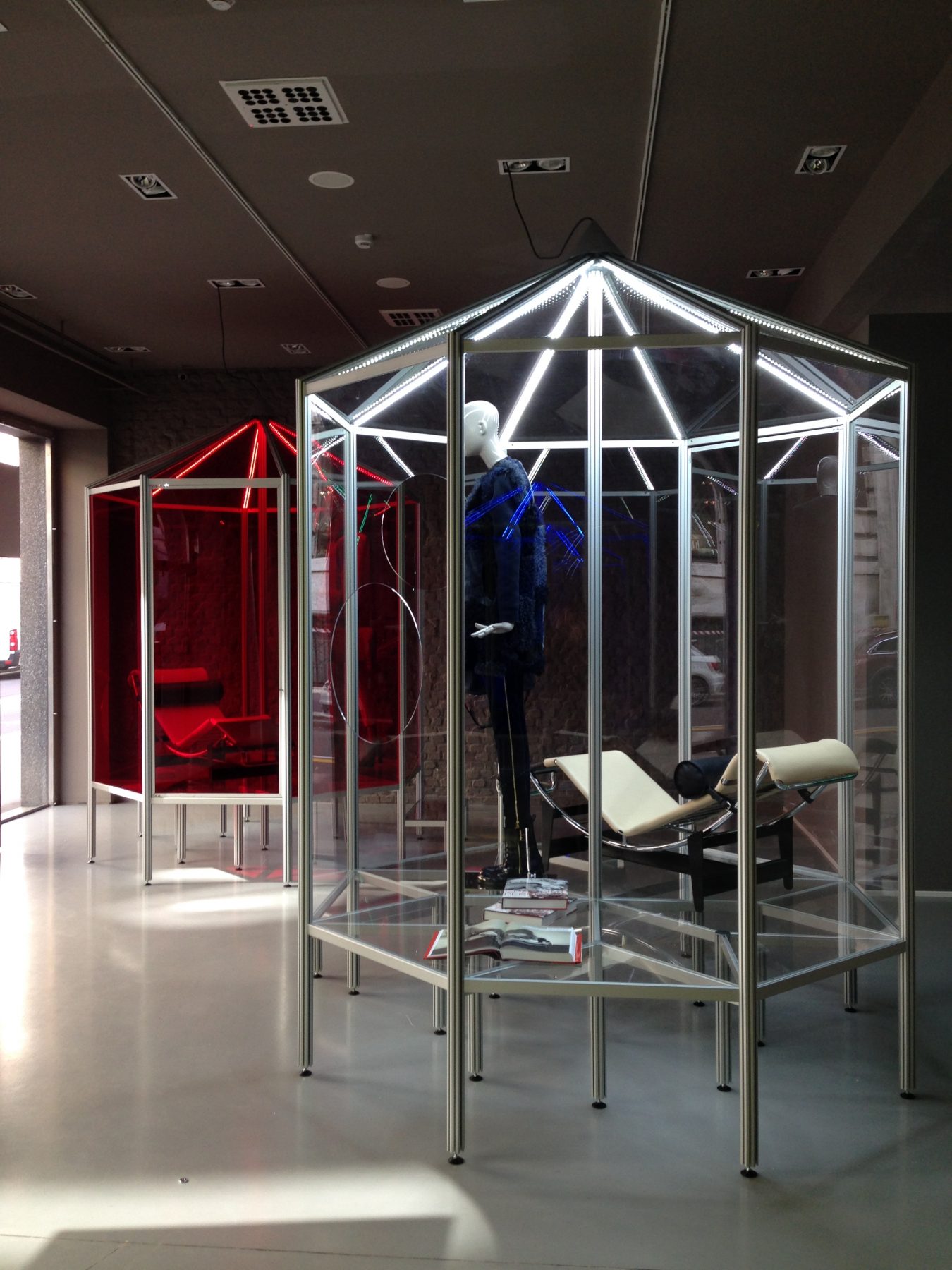 Stand&Co Cassina Showroom Milano 2014